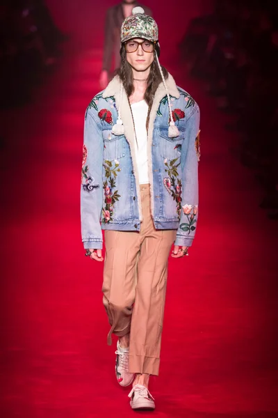 Look 57